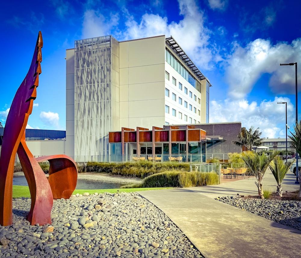 JetPark Auckland Airport Hotel