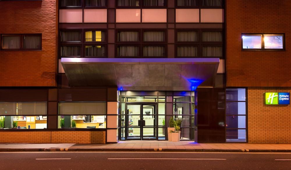 Holiday Inn Express Glasgow City Riverside by IHG