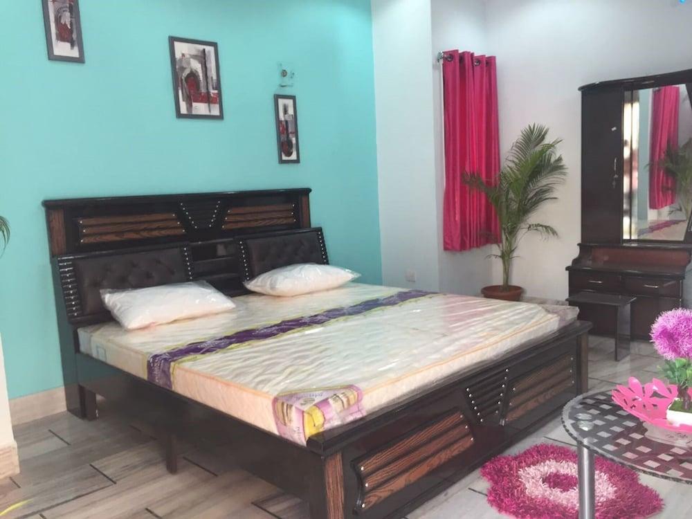 4BR Centrally Located House in Banjara Hills