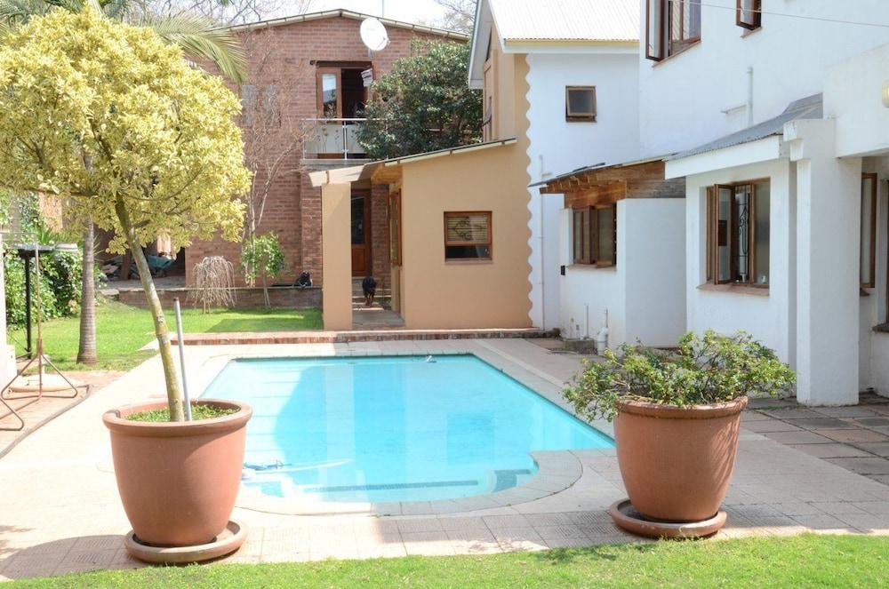 Bed & Breakfast in Hatfield